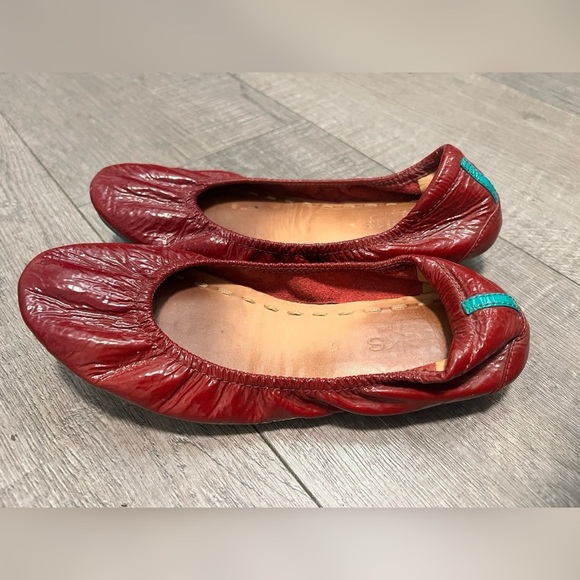 Tieks Patent Leather Ballet Flats Womens Size 5 Ruby
Red Foldable Comfort Shoes - Picture 8 of 9